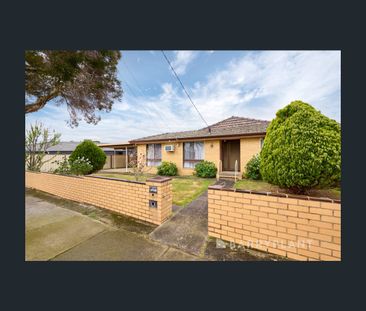 12 Smithfield Court, Keysborough, Vic 3173 - Photo 2