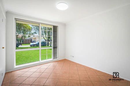 “MODERN &amp; SPACIOUS LIVING AT ITS FINEST!” - Photo 4