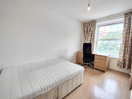 3 Bed Flat, Walker House, NW1 - Photo 5