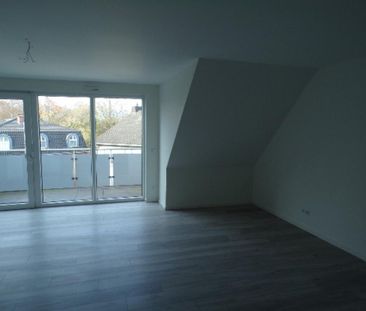 Helle 3-Zimmer Dachgeschosswohnung mit Balkon und Aufzug - Foto 6