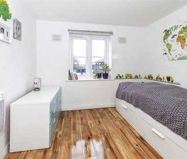 2 bed flat to rent in Bath Road, Slough, SL1 - Photo 6