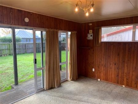 176 Aorangi Road , Bryndwr, Christchurch City - Your Short Term Solution - Photo 3