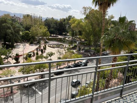 Piso de alquiler en Calle Calle Isaac Albeniz, 5, San Antón - Photo 4