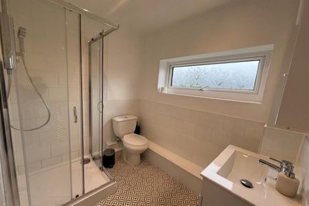 1 Bedroom Apartment Available Arranging tenancy - Photo 5