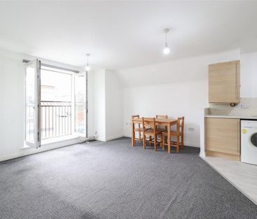2 bedroom apartment to rent - Photo 4