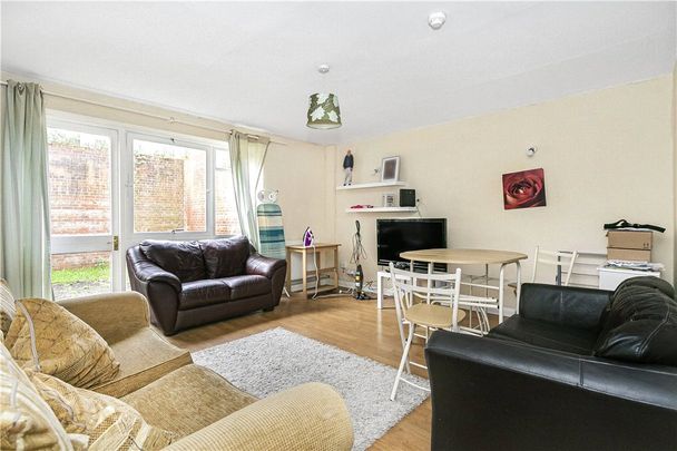Guildford Park Avenue, Guildford, Surrey, GU2 7NN - Photo 1