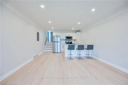 738 Mohawk Road E #Upper - Photo 4