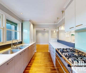 49 Josephine Street, Oak Park - Photo 2