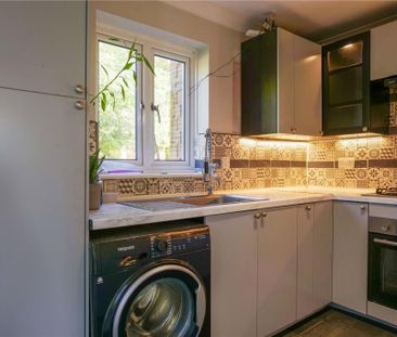 3 Bed Terraced House, The Brookmill, RG1 - Photo 2