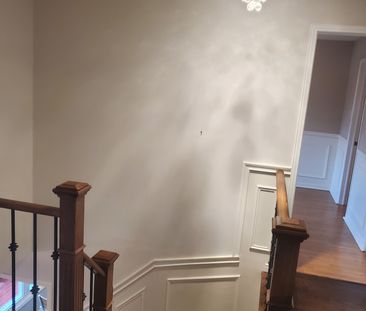 For Lease - 104 Houseman Crescent, Richmond Hill, Ontario - Photo 2