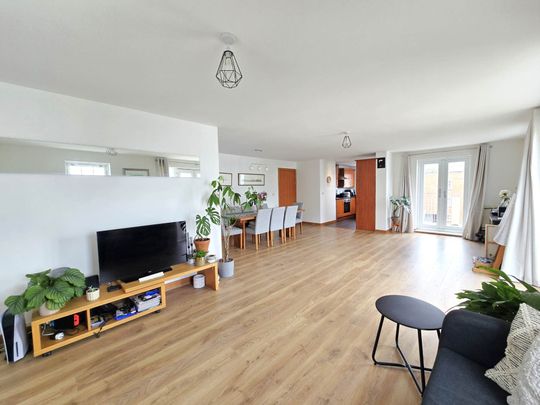 Waters Edge, Canterbury - Photo 1