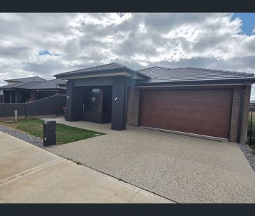131 Grandvista Boulevard, Werribee, Vic 3030 - Photo 4