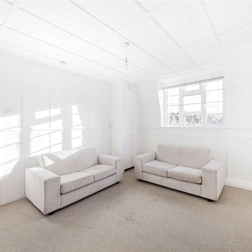 Wonderful one bedroom flat approximately 0.2 miles from West Ealing railway station - Photo 1