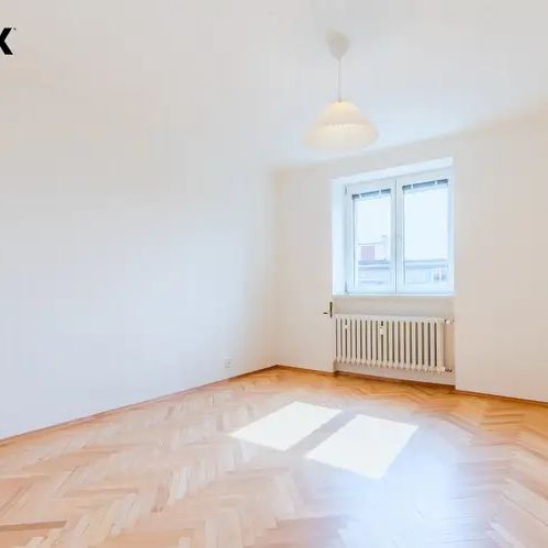 Designové 2+kk po kompletní rekonstrukci s výhledem. - Photo 1