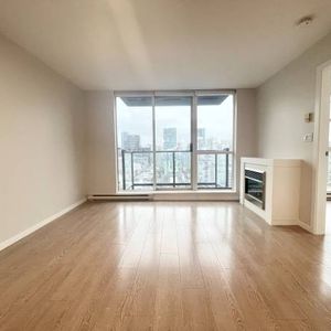 Spacious + High Floor Views 1 Bed + Den @ Brava - UNFURNISHED - Photo 2