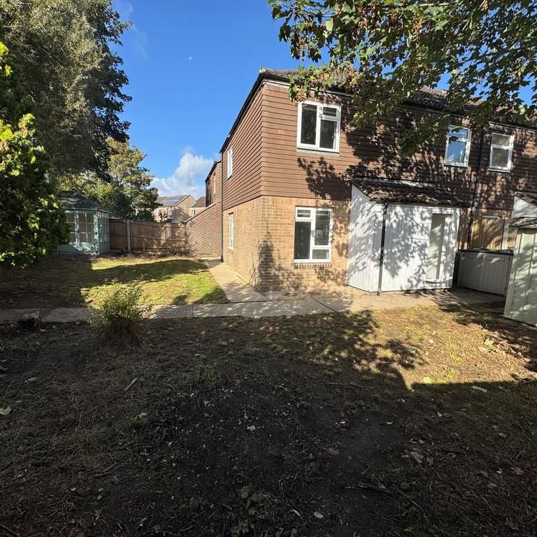 4 bedroom house to rent - Photo 1