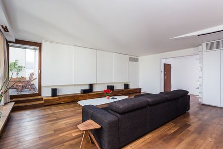 Exclusive apartment with 50 sq.m. terrace - Photo 3