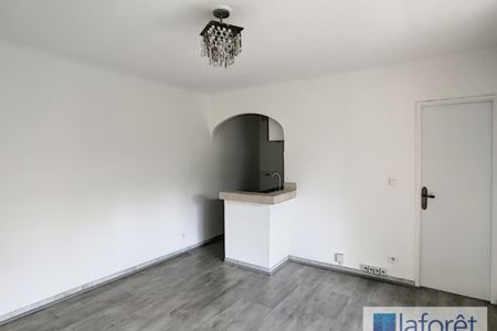 APPARTEMENT 1 pièce - AVENUE DE FABRON - Photo 3