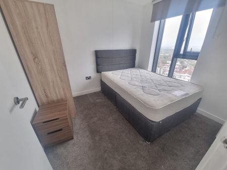 2 bedroom flat to rent - Photo 2