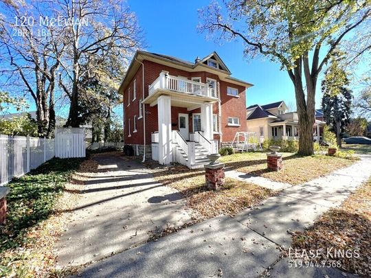 2 Bedroom 1 Bathroom Main Floor Unit Minutes from Detroit River - Photo 1