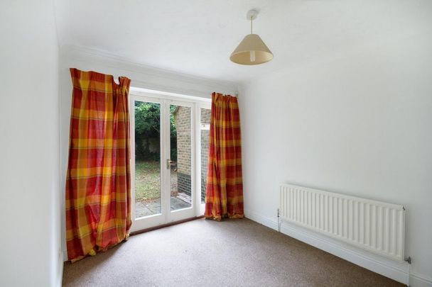 4 bedroom detached house to rent - Photo 1