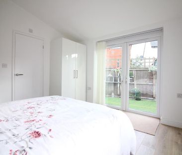 Riverview Gardens, Twickenham - Photo 5