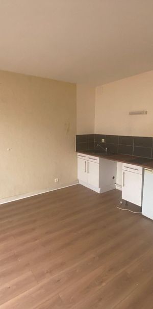 Location Appartement 1 pièce 25m² CHOLET 49300 - Photo 1