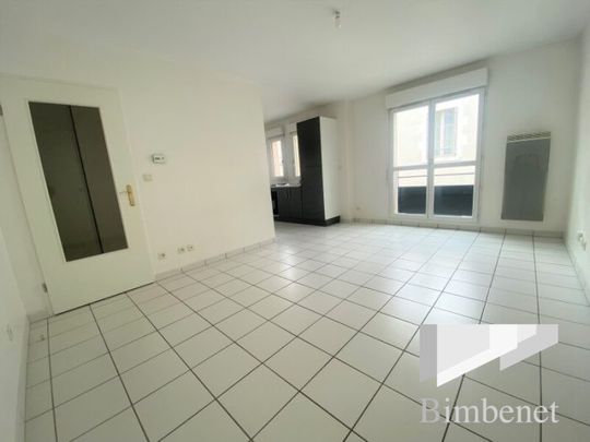 Appartement à louer, 1 pièce - Orléans 45000 - Photo 1