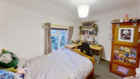 5 bedroom semi-detached house to rent - Photo 3