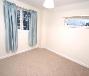 3 bedroom end of terrace house to rent - Photo 3