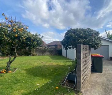 A SOLID FAMILY HOME - Photo 2