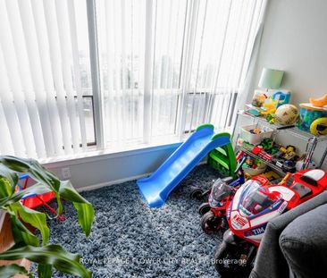 For Lease - 10 Laurelcrest Street Unit# 603, Brampton, Ontario - Photo 4