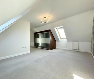 5 bedroom detached house to rent - Photo 3
