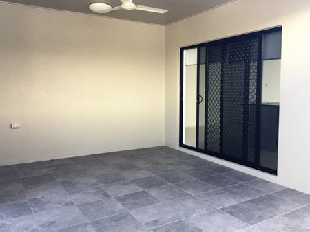 26 Harkness Parade, Idalia QLD 4811 - House For Rent | Domain - Photo 2