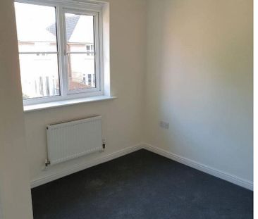 3 bedroom terraced house to rent - Photo 4