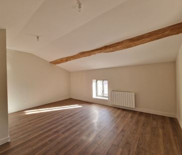 Location Appartement 5 pièces 107m² CAILLOUX SUR FONTAINES 69270 - Photo 3