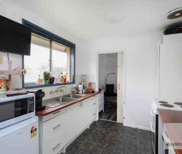 Ideal Family Home in a Prime Location - Photo 4