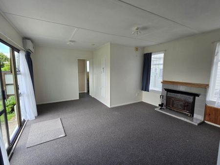 Sunny Side of town - Ngongotaha - Photo 3