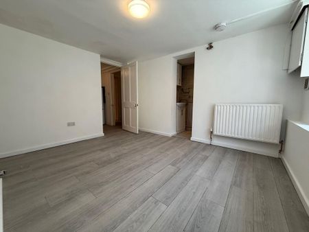 1 bedroom apartment to rent - Photo 2