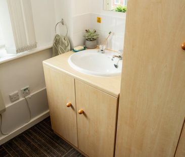 1 bedroom private hall to rent - Photo 2