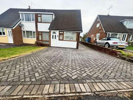Mount Close, Nantwich, CW5 - Photo 5