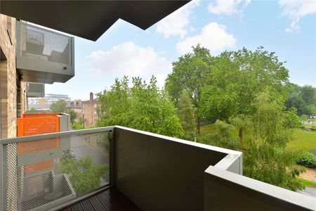 A well-appointed, one bedroom property situated on the 3rd floor of this modern development. - Photo 3