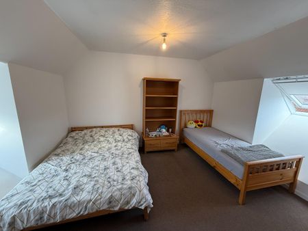 3 Bed House - Semi-Detached - Photo 3