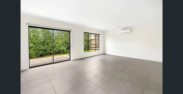 Fabulous Family Home - Photo 1