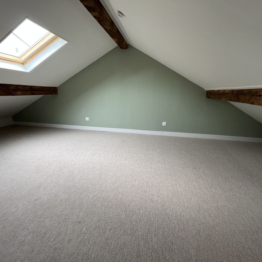 Location Maison 3 pièces 89m² CHAMALIERES 63400 - Photo 1