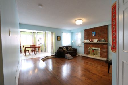 For Lease - 28 Bauer Crescent, Markham, Ontario - Photo 3