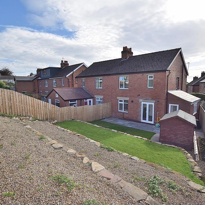 3 bedroom semi-detached house to rent - Photo 1