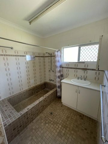 DUPLEX IN A CENTRAL LOCATION - Photo 4