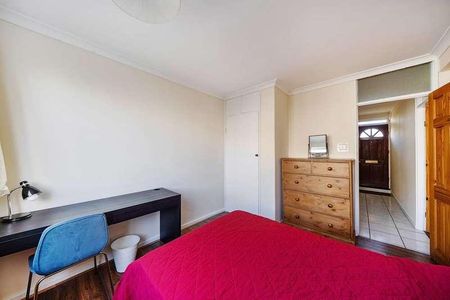 Churchill Gardens, Pimlico, SW1V - Photo 5