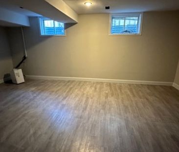 58 Rundles Cres Barrie | $2200 per month | Plus Heat | Plus Water |... - Photo 4